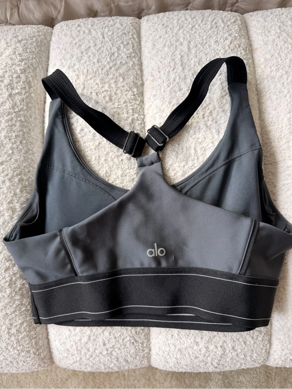 SET ALO Yoga Charcoal Gray Seamless Sports Bra & Leggings Set